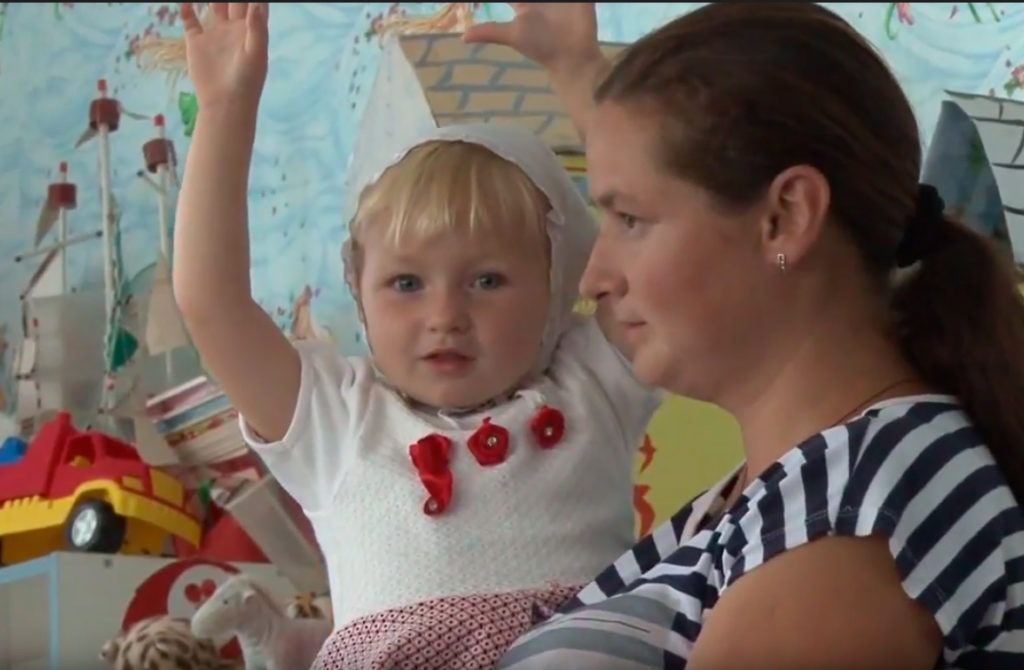Impreună o putem readuce pe Adelina în lumea sunetelor