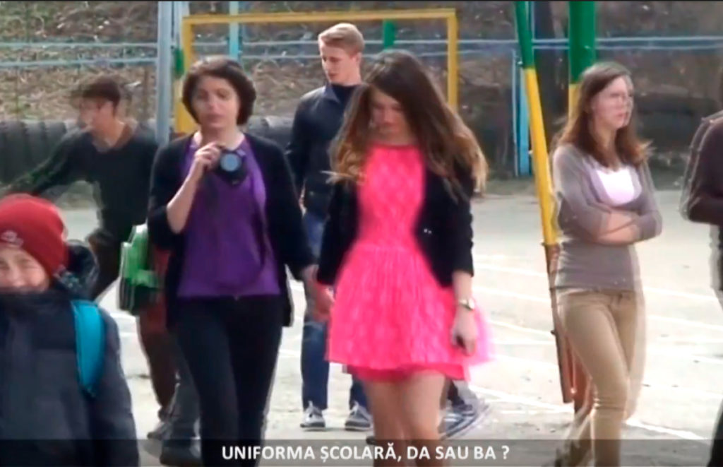 Uniforma școlară, da sau ba