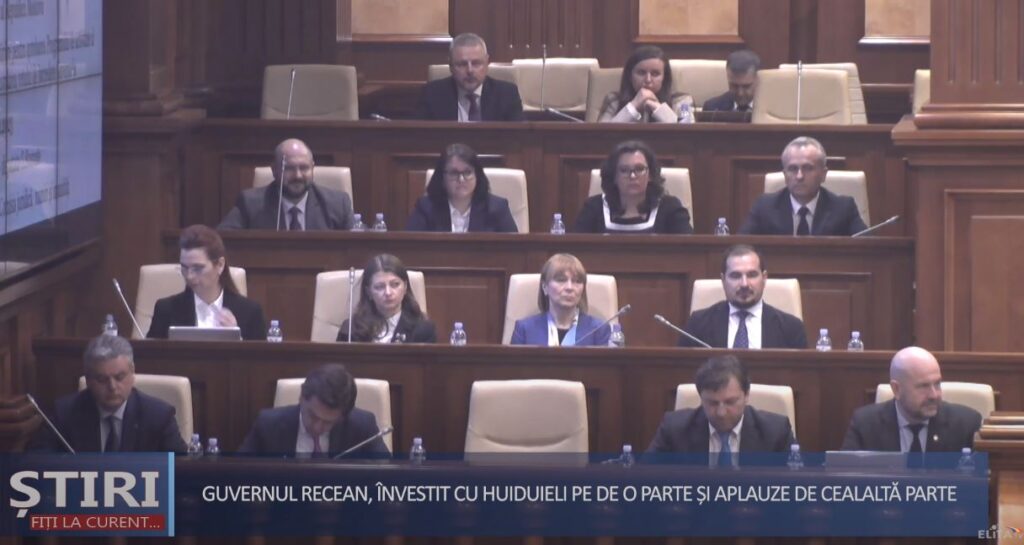 Guvernul Recean, învestit în funcție. Dezvoltarea economică, securitatea statului, printre priorități. Vezi lista miniștrilor și Planul de activitate.