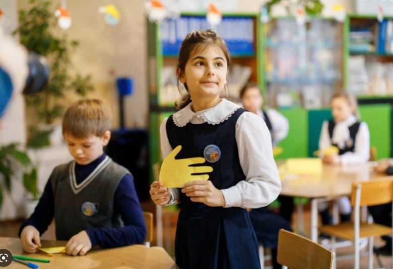 Disciplină nouă în 10 școli: Educația electorală.