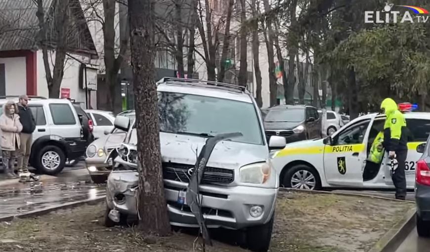 (video) Accident rutier în centrul orașului Rezina. Detalii, în știre.